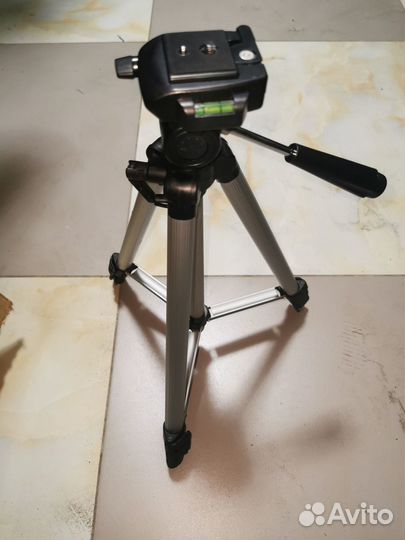 Штатив Continent B1 серебристый