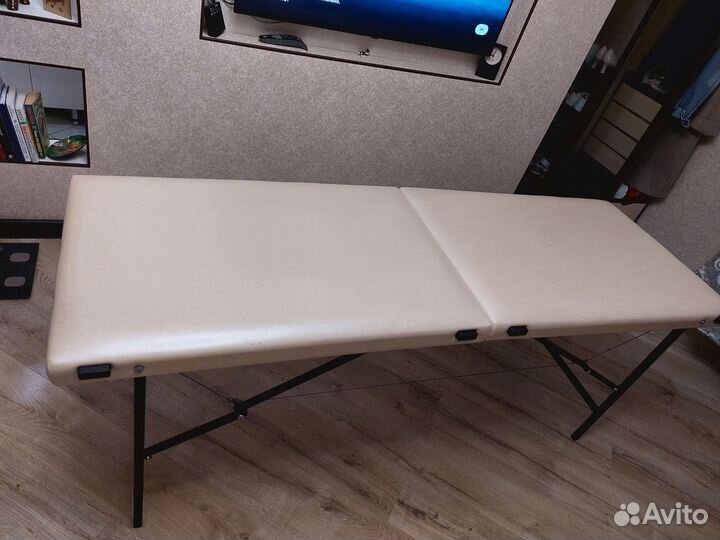 Массажная кушетка