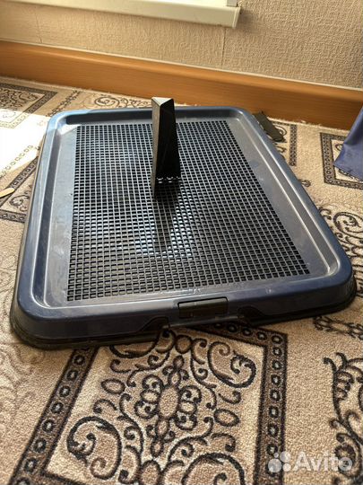 Лоток для собак со столбиком