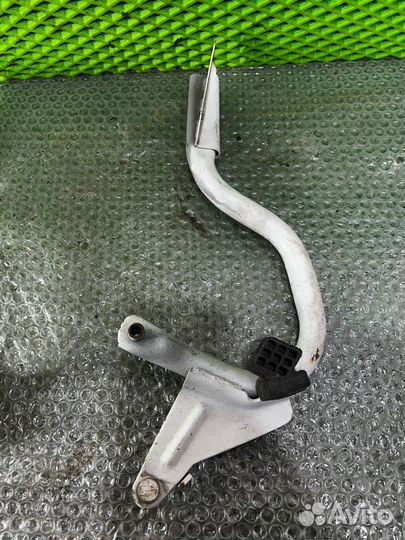 Петли крышки багажника LADA Priora седан