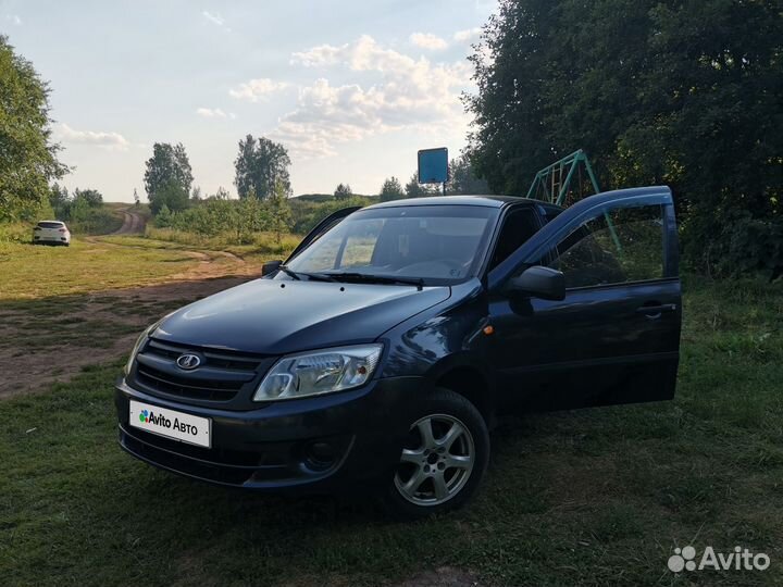 LADA Granta 1.6 МТ, 2012, 200 000 км
