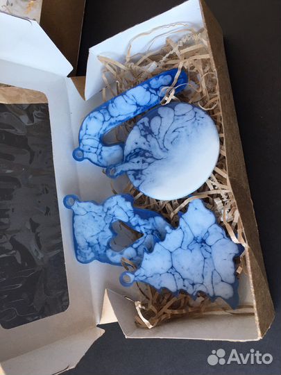 Елочные игрушки из эпоксидной смолы