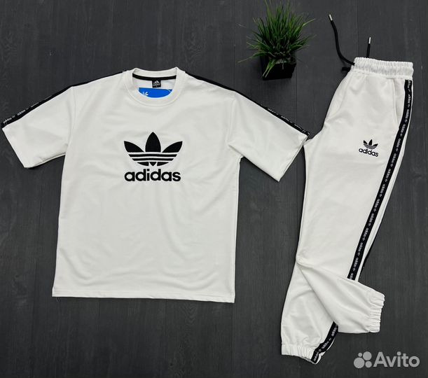 Спортивный костюм весенний Adidas