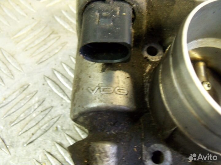 Заслонка дроссельная Volkswagen Caddy 3 2007г