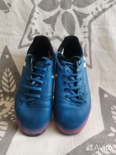 Футбольные бутсы