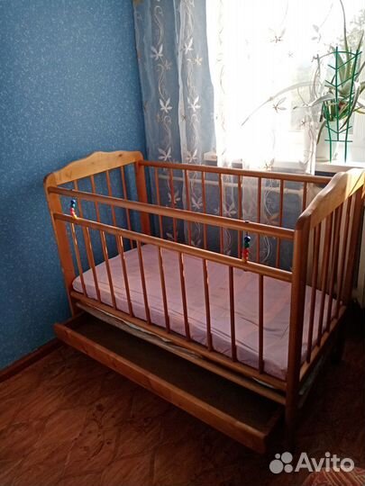 Продаю детскую кроватку