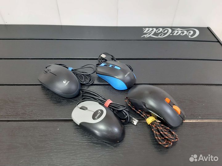 Компьютерная мышь в асортементе