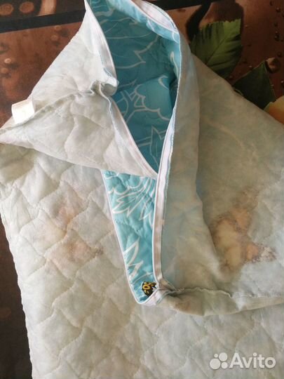 Чехол наперник для подушки на молнии 70x70 см