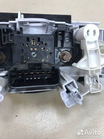 Блок управления отопителем с кондиционером и обогр