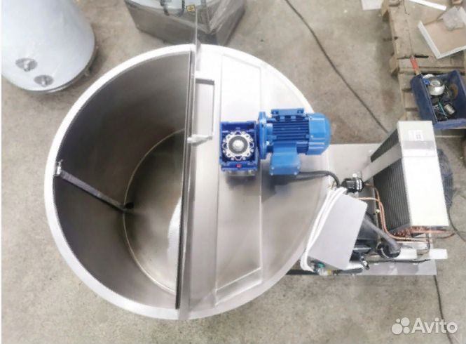 Охладитель молока открытого типа 500 литров