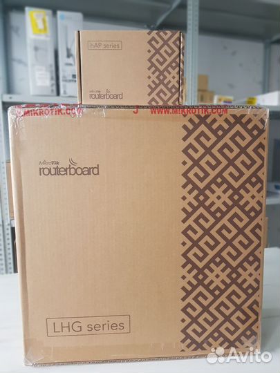 Точка доступа LTE MikroTik LHG LTE kit