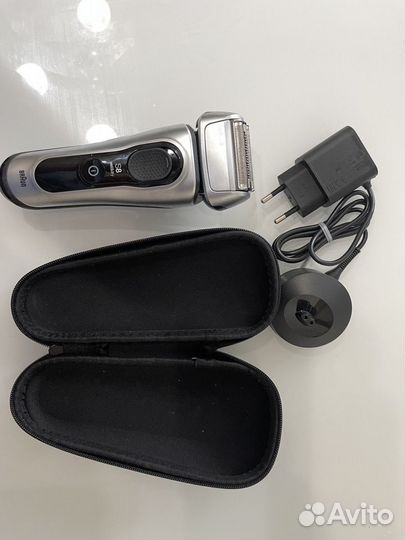 Электробритва Braun 8410s Black