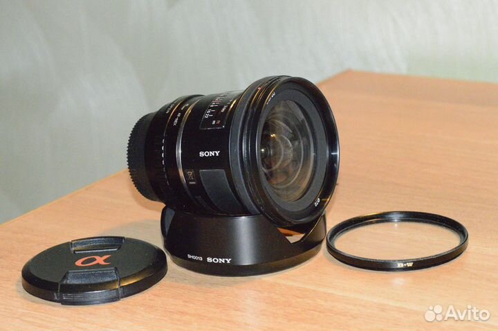 Объектив Sony A 20/2,8