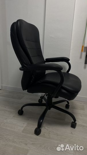 Офисное кресло руководителя бу кожаное