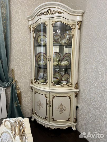 Угловой комод