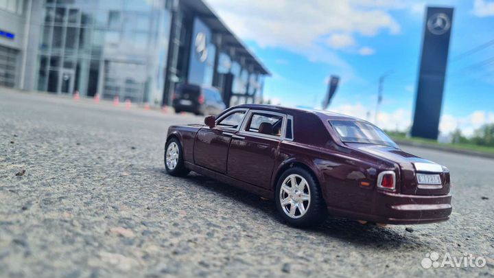 Rolls-royce phantom масштабная модель
