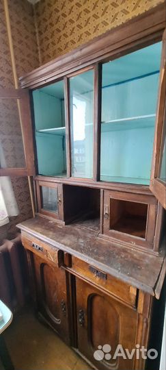 Антикварный буфет