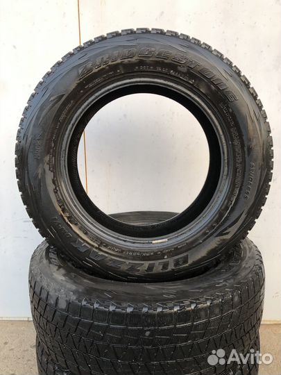 Bridgestone Blizzak DM-V1 235/65 R17