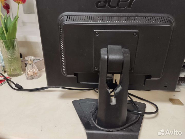 Монитор TFT TN 19