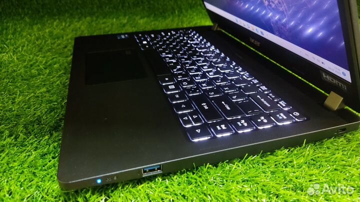 Ноутбук Acer TrawelMate с Core i5 - 1135G7