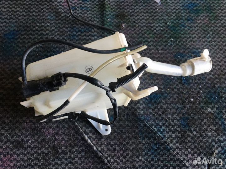 Бачок омывателя Toyota Opa ZCT10