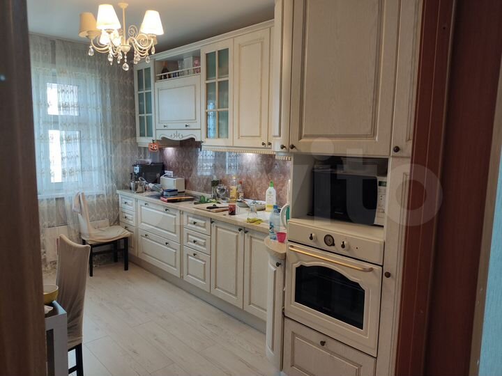 4-к. квартира, 105 м², 12/17 эт.