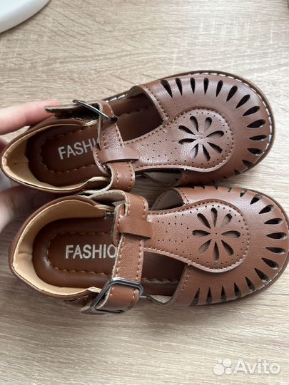 Босоножки детские