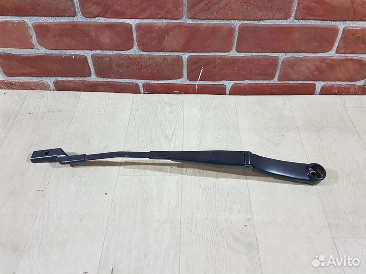 Поводок дворника левый Kia ceed 1 ed