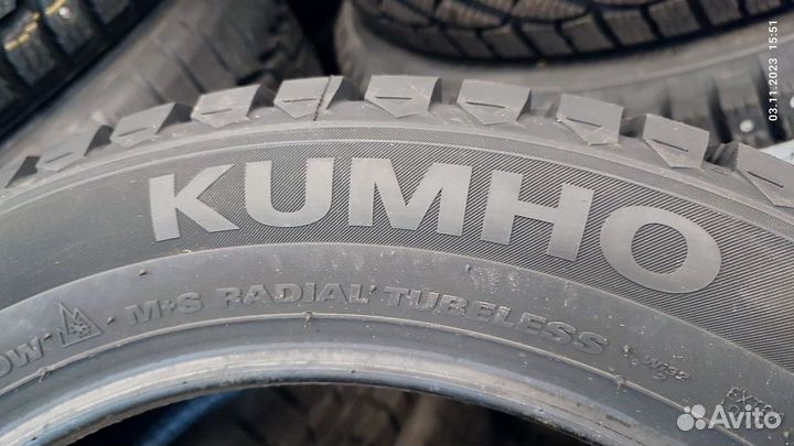 Kumho WinterCraft Ice Wi32 215/55 R16 97T