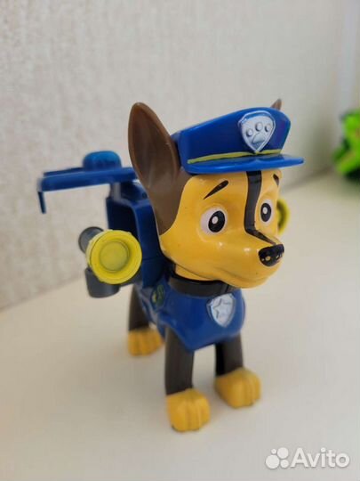 Игрушки:LOL, Бизиборд, дудка, трансформер, песок