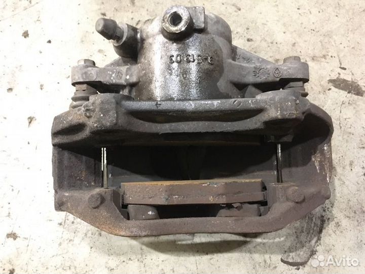 Суппорт передний правый Mercedes-Benz E-Class W211