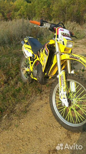 Suzuki ts200r