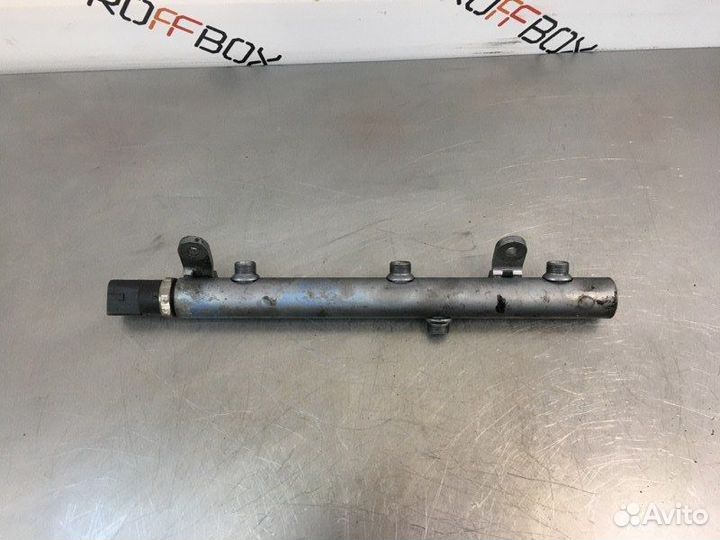 Топливная рампа правая Mercedes C-Class W203 OM642