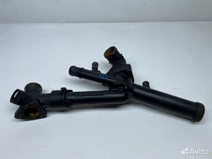 Корпус термостата Volkswagen Touareg FL 3.6 2015