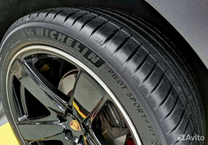 Michelin Pilot Sport 4 SUV 275/35 R22 104Y