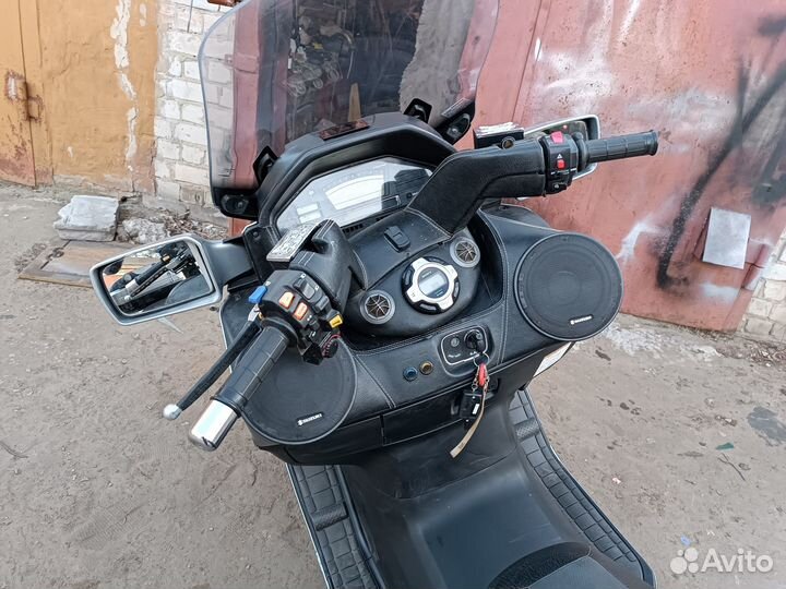 Suzuki sky wave 650 LX