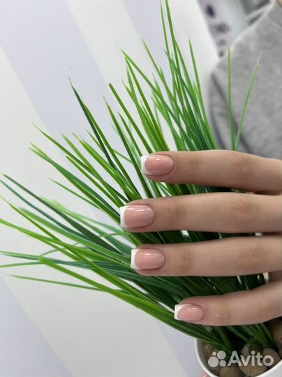 Наращивание ногтей, маникюр, педикюр