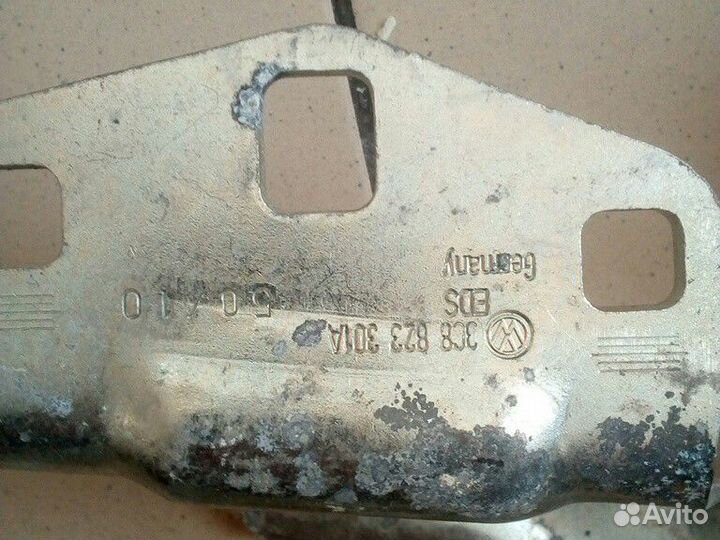 Петли капота Фольцваген