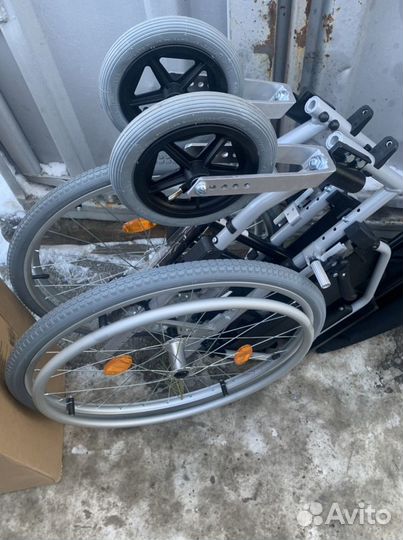 Инвалидная коляска новая 2