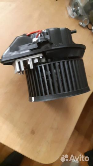 Электродвигатель вентилятора печки 6441J5