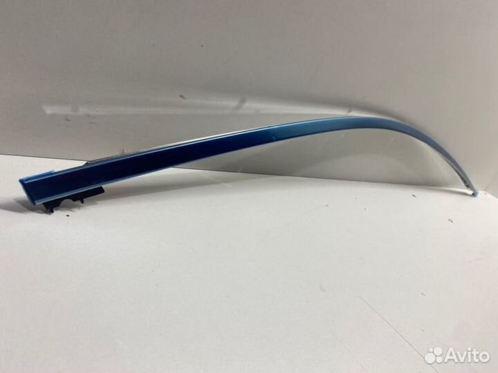 Молдинг двери передний правый Toyota Camry V70/V75