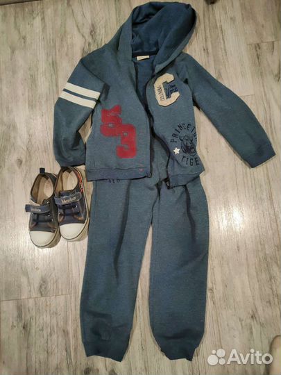 Спортивный костюм, и жилет