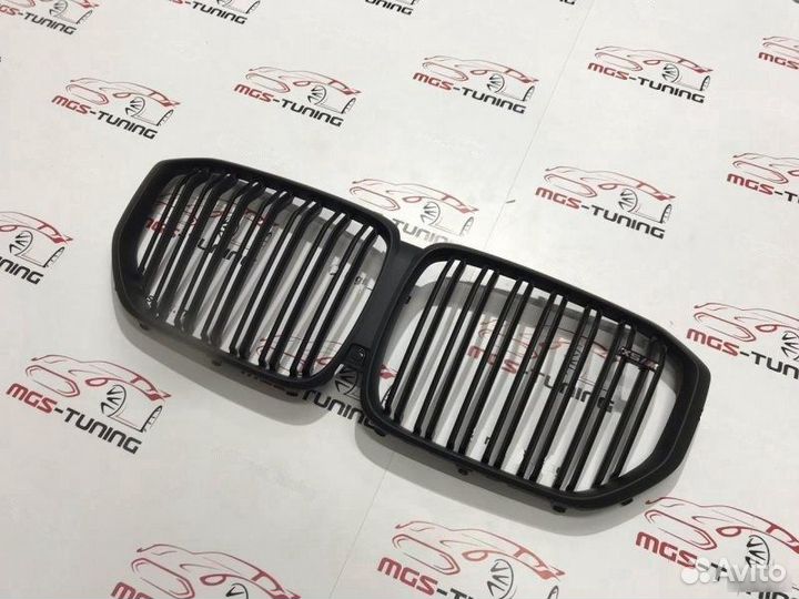 Решетка в BMW Х5 G05 стиль Х5М Черный мат