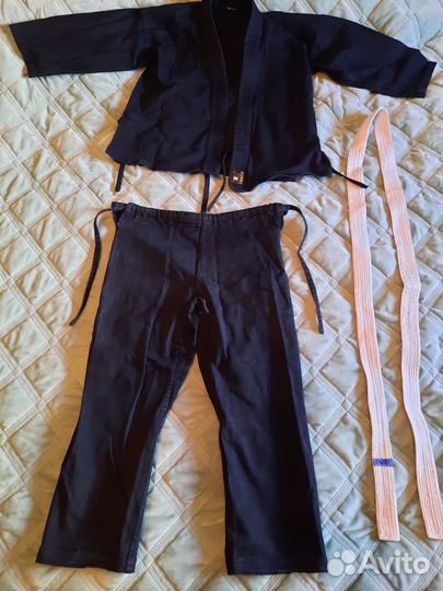 Форма спортивная для занятий каратэ