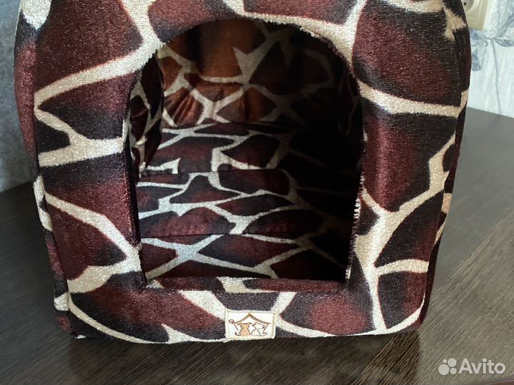 Домик, лежанка для собаки или кошки