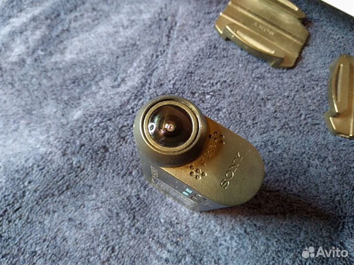 Экшн камера Sony HDR-AS20 +дистанционное RM-LVR1