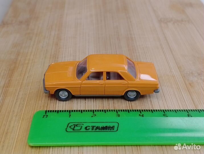 Audi 100 C1 (1968-1976)