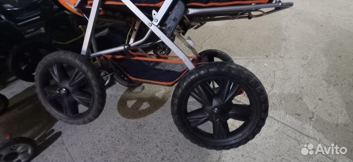 Коляска прогулочная перекидная ручка