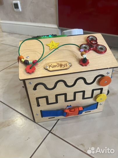 Бизиборд домик