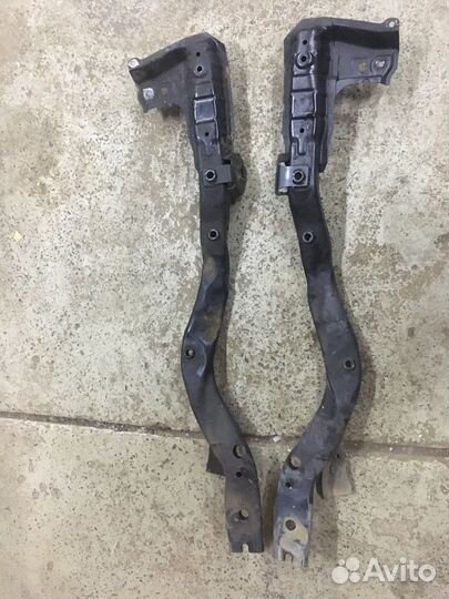 Балки подрамники Subaru Forester SG